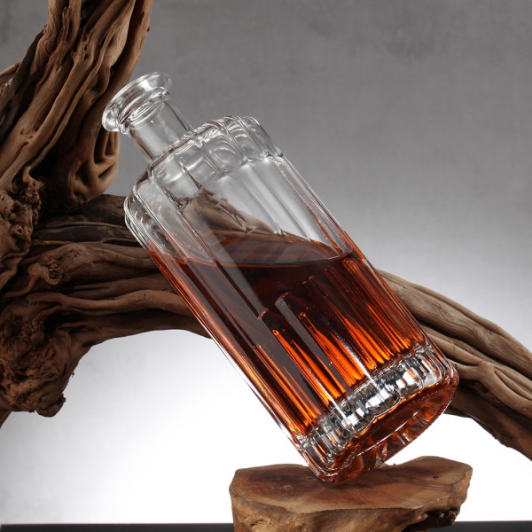 Why Global Brands Choose LYL GLASS for Custom Glass Bottles and Complete Packaging Solutions