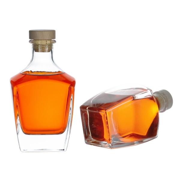 LYL GLASS: A Leading Manufacturer of Premium Custom Glass Bottles and Packaging Solutions