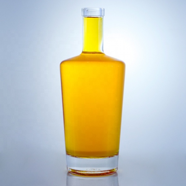 How Custom Glass Bottle Packaging Helps Brands Stand Out on Retail Shelves
